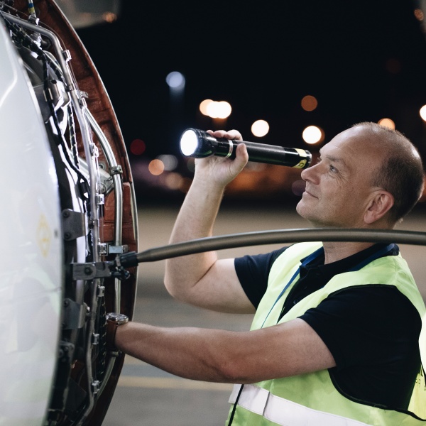 Technical Training Helvetic Airplane Horizon Swiss Flight Academy
